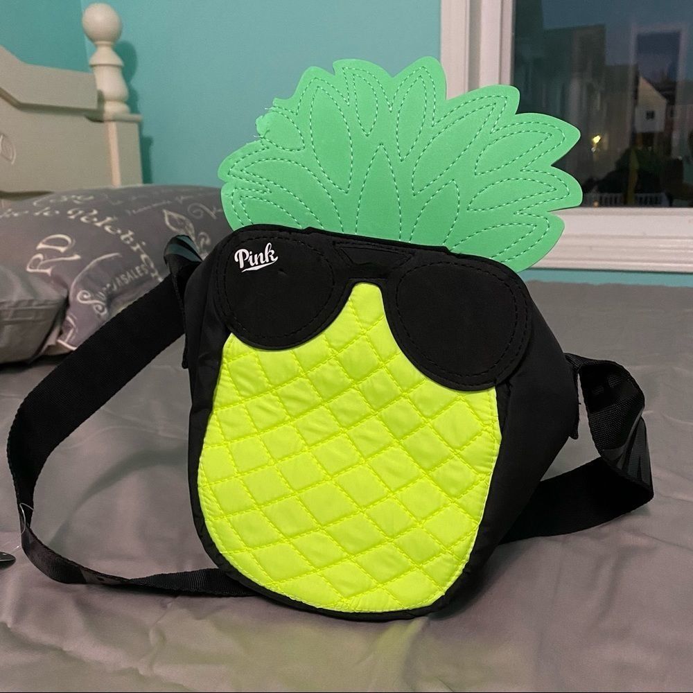 Beach Cooler pineapple design